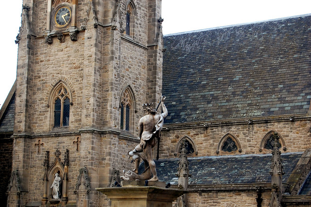 statue sur la place Durham 
