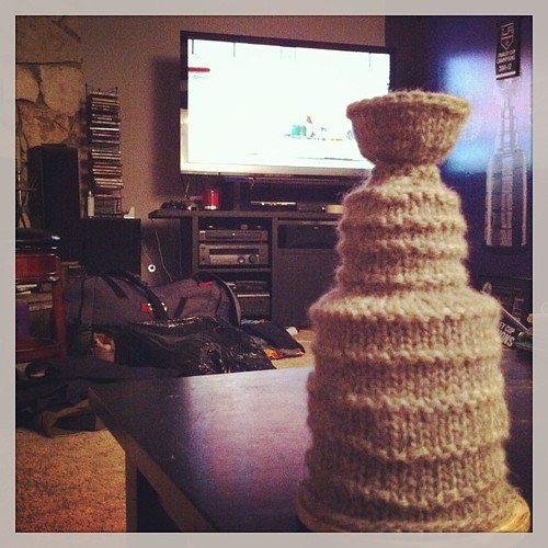Oh yeah I had some free time so I knit a Stanley Cup. Go Kings! #lakings #knitting