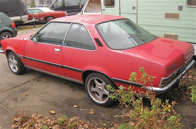 OPEL COMMODORE GS E 2341975 6 Cylinder 1302 kg
