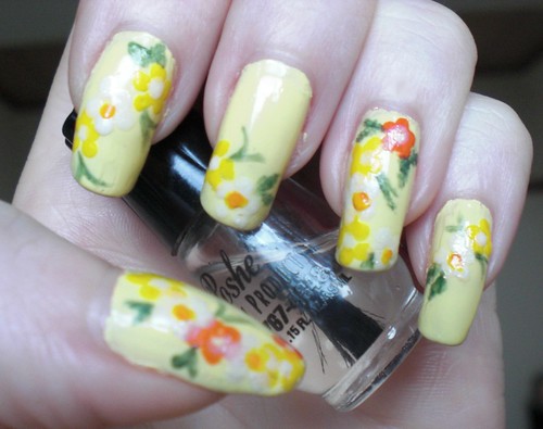 Spring floral manicure by KitaRei