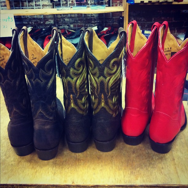 We may have just bought cowboy boots, just saying' maybe @kristahouse #nashville #blissdom
