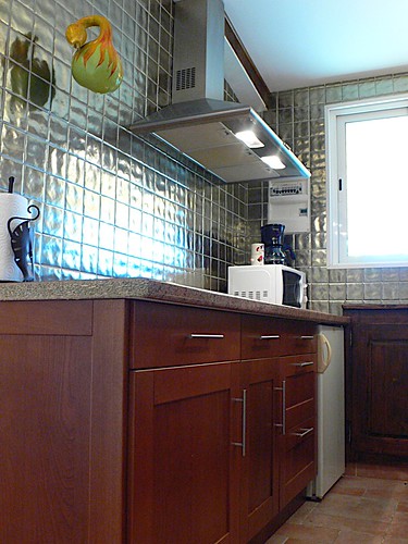 installation hotte de cuisine placards by electricien sommieres