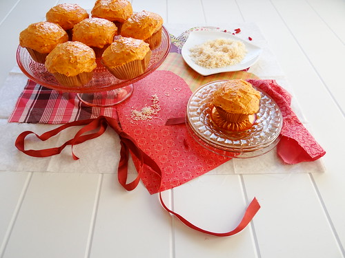 goji berry toasted coconut cupcakes