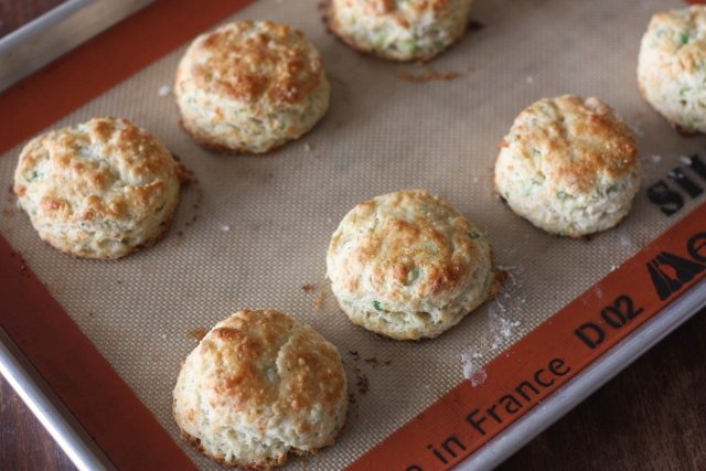Cheese Biscuits with Scallions and Black Pepper