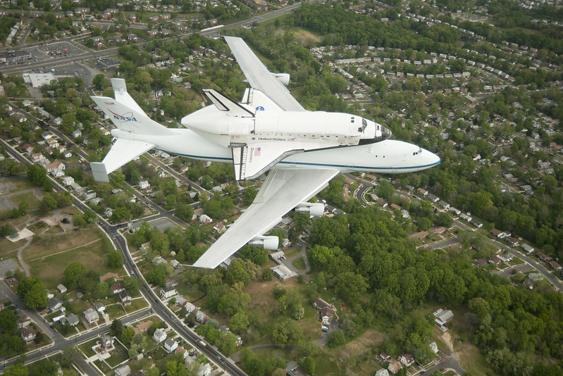 Space Shuttle Discovery DC Fly-Over (201204170010HQ)