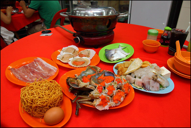 seafood-steamboat-meal
