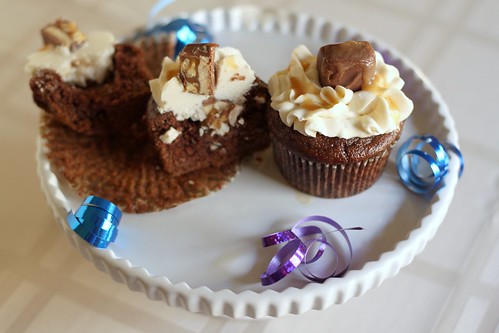 Snickers Cupcakes