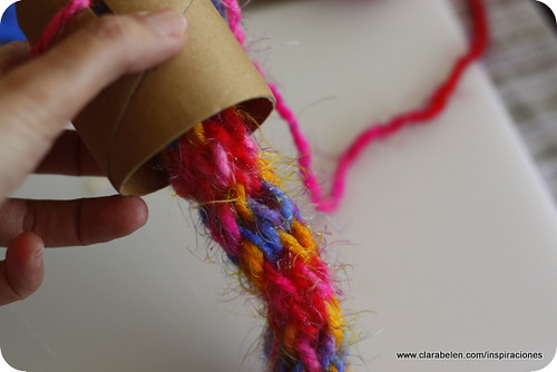 Tejer con niños: hacer una tejedora circular en casa