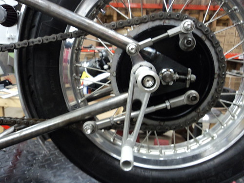kyle_malinky_1967_bonneville_2012_salt_flats_race_  bike_rear_brake_controls_1