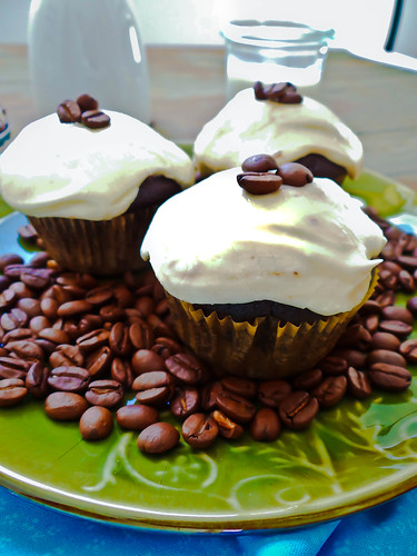 double chocolate espresso cupcakes // ganache filled 