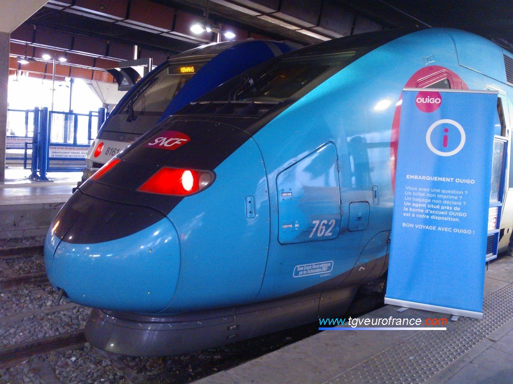 Un TGV Ouigo (rame Dasye 762) en gare SNCF de Marseille Saint-Charles