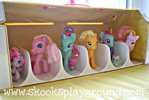 My Little Pony Carry Case - Inside