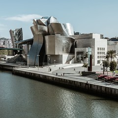 Frank O. Gehry. Guggenheim Museum Bilbao