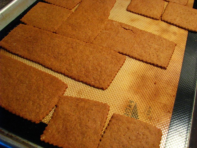 sprouted wheat graham cracker