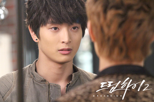 Dream High 2: JB (Jang Woo Jae) vs. Jin Yoo Jin (Jin Woon 2 AM)