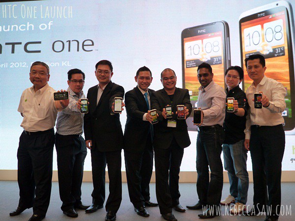 htc one launch-002