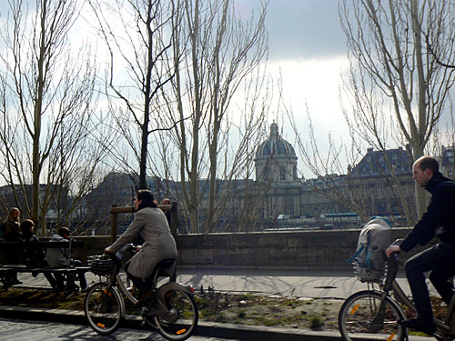 vélos sur les quais de la Seine