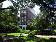 Reynolds Square, Savannah (by: Ken Lund, creative commons license)