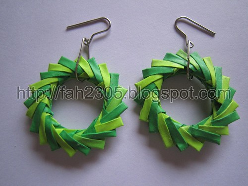 Paper Jewelry - Handmade Origami Wreath Earrings (Green) by fah2305