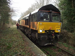 colas 66745 at teingrace station on empty logs 21-02-2012