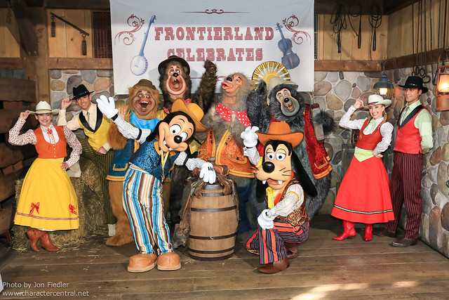 DLP April 2012 - Meeting the stars of Frontierland Celebrates!