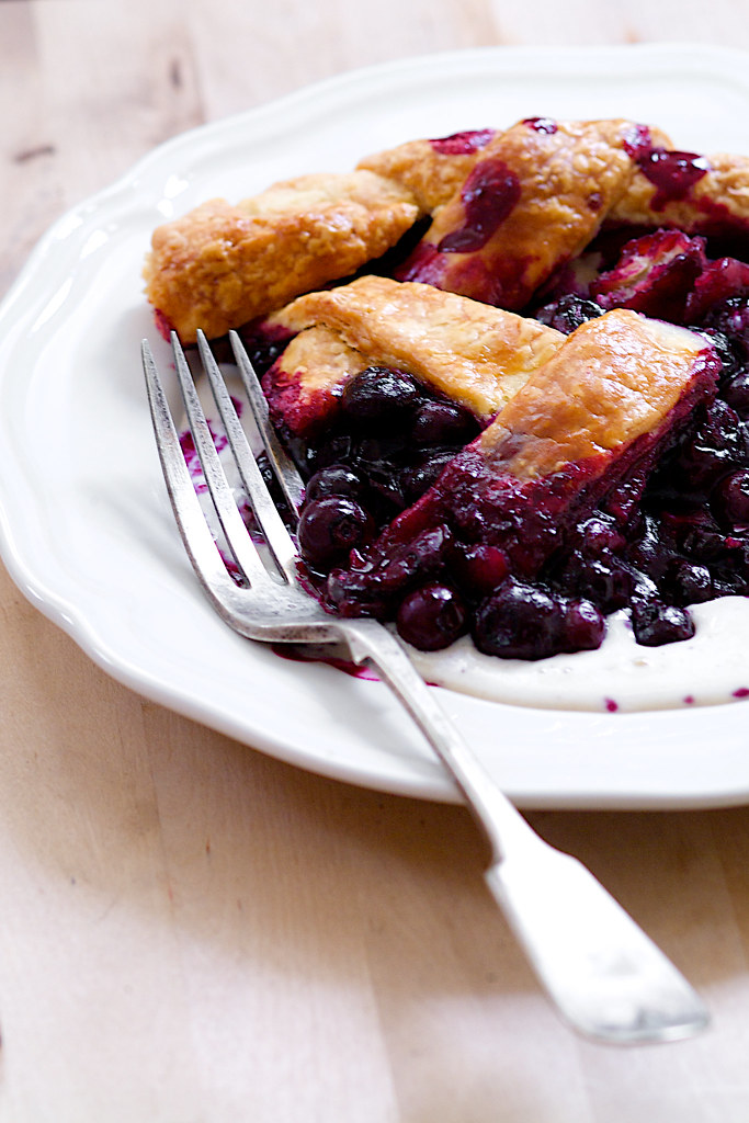 blueberry pie flaky butter crust