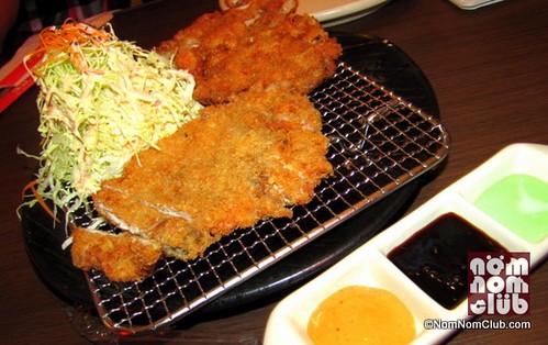 Tongkatsu (Breaded deep-fried pork cutlet)
