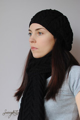 Cable beret, scarf and gloves