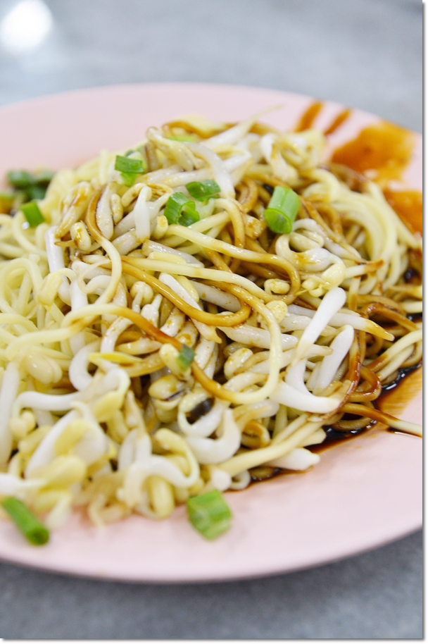 Dry Noodles with Bean Sprouts