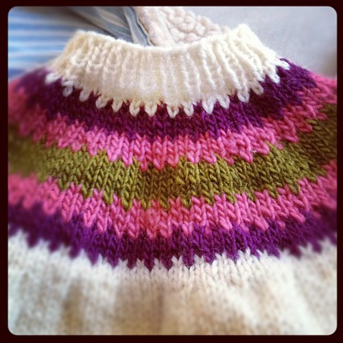 Lazy day #knitting my feb is for finishing projects.  #happyincle #yarn #knit