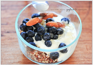 quinoa with blueberries & yoghurt