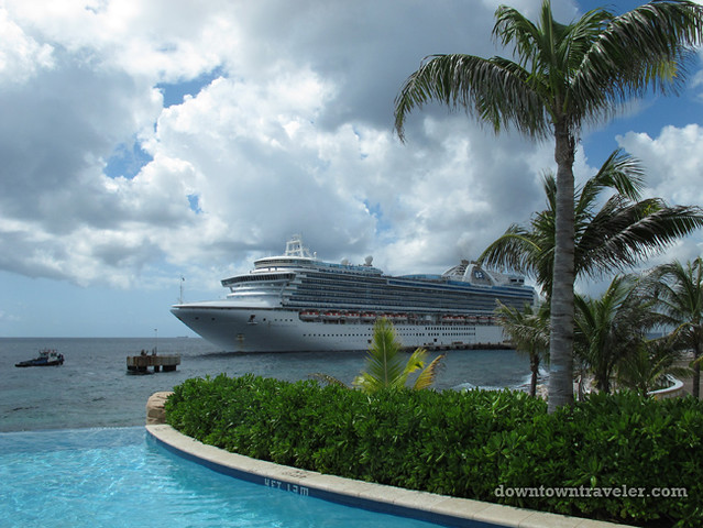 Renaissance Curacao Hotel_Infinity Pool Cruise Ship