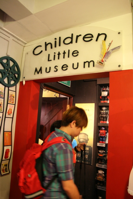 The Children Little Museum is at 42 Bussorah Street