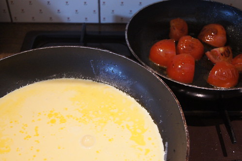 Scrambled Eggs with Fried Tomatoes