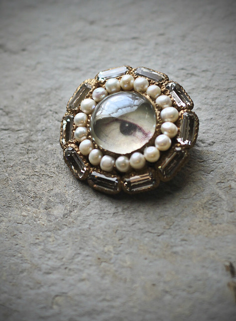 Commissioned brooch - Ayahi