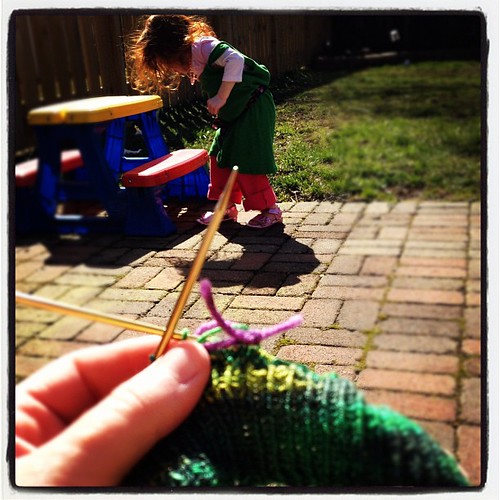 YES.  Everything about this YES.  #knitting #sunshine #happyincle