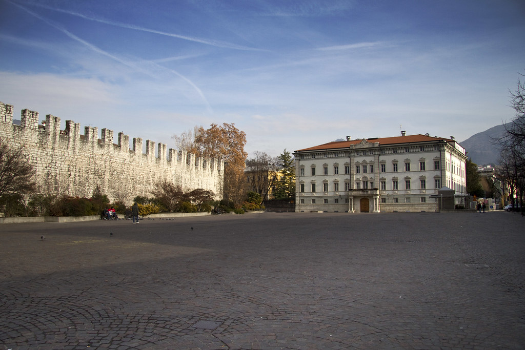 Piazza Fiera by storvandre
