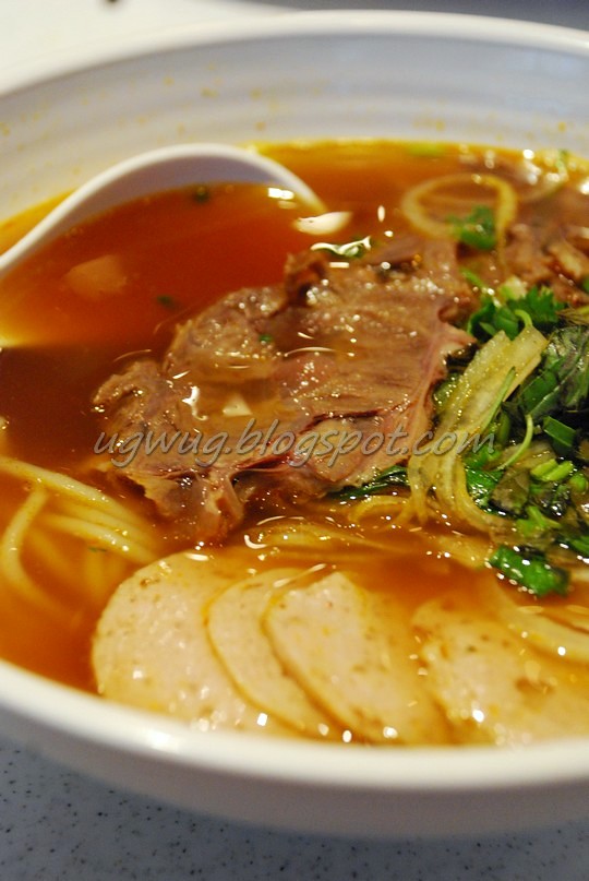 Bun Bo Hue (Hue style Spicy Beef Noodles Soup)
