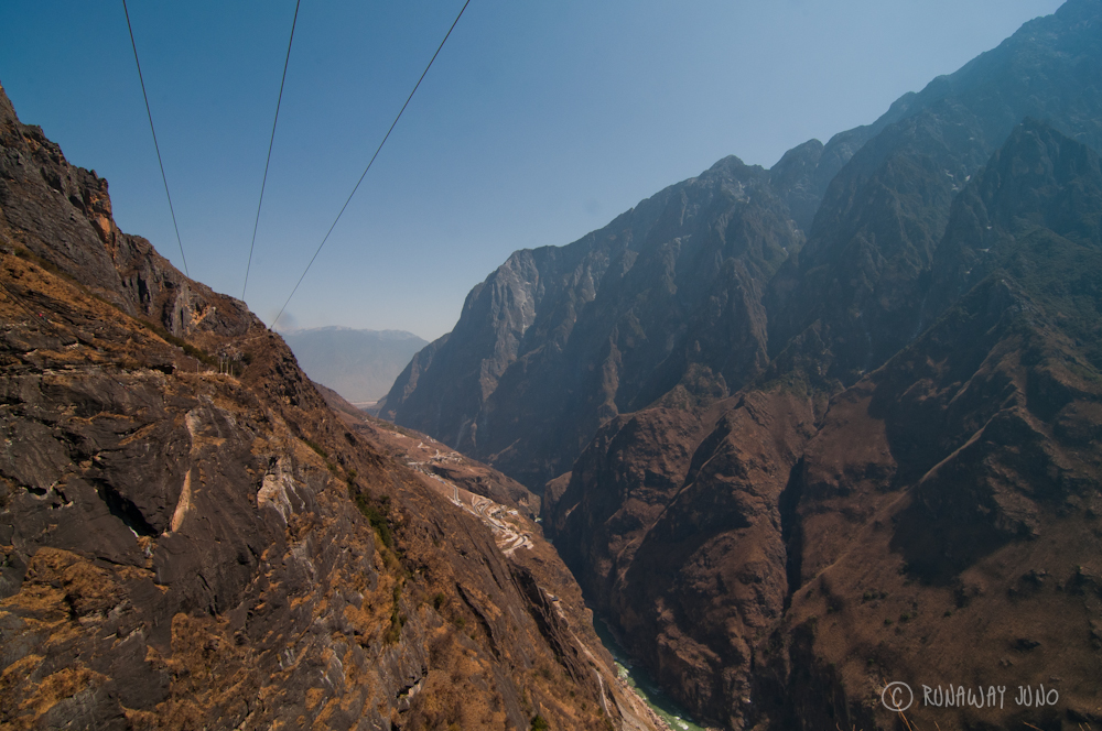 Hiking in Tiger Leaping Gorge, rough spot