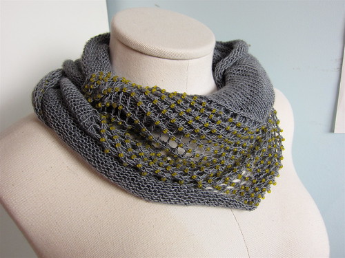 A Very Trendy Cowl