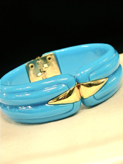  Fun turquoise coloured cuff bracelet