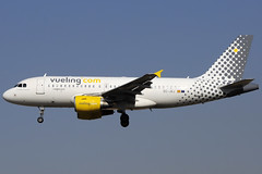 Vueling A319-111 EC-JXJ BCN 26/02/2012
