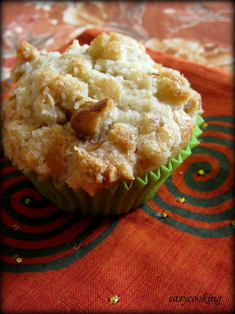 Chunky Apple Cinnamon Streusel Muffins