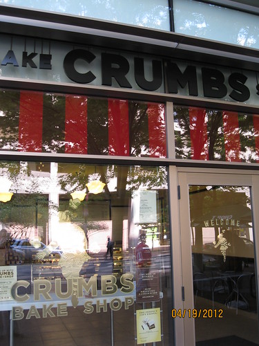4/19/12: In the District: Crumbs cupcakery, just like NYC.