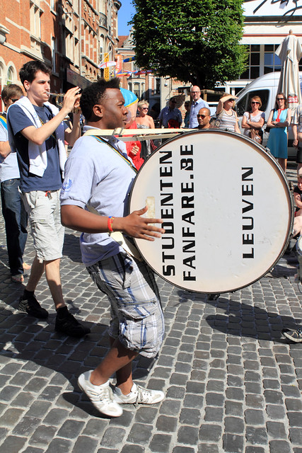 Studentenfanfare op de Oude Markt tijdens Leuven in Scène