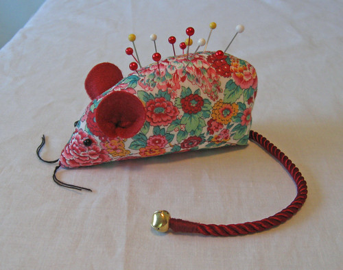 mouse pincushion