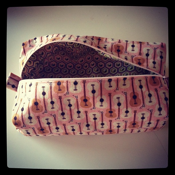 Boxy pouch 3 of 4