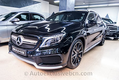 Mercedes-Benz Clase GLA 45 AMG - Negro Cosmos - Piel Negra