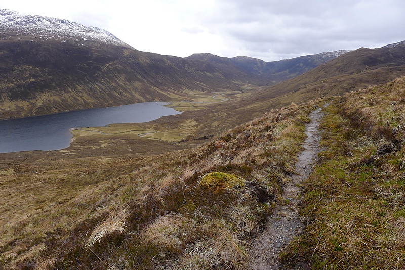 On the track above Loch na Caoidhe