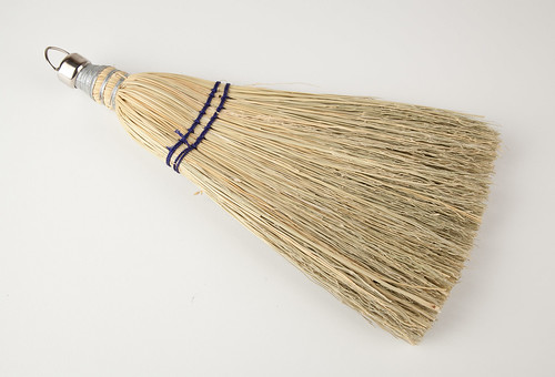 Whisk broom